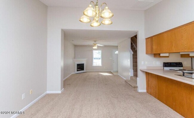 Foto del edificio - 348 Winners Cir S