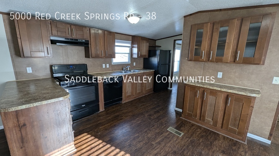 Foto principal - Spacious 3 Bedroom, 2 Bath Mobile Home for...