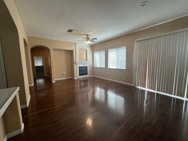 Foto del edificio - 1824 San Diego Cir