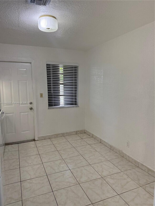 Foto del edificio - 10335 SW 181st St