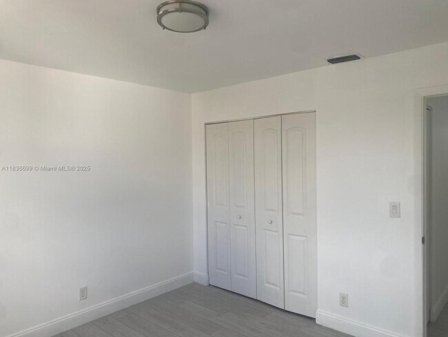 Foto del edificio - 3749 NW 107th Way