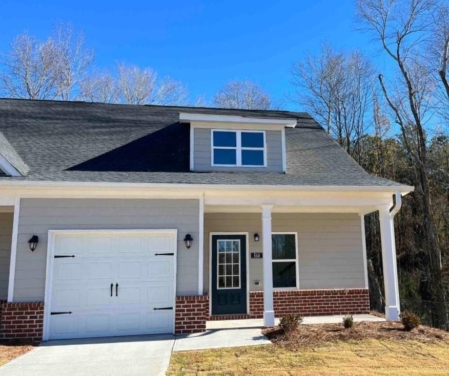Primary Photo - 156 orchard reserve dr