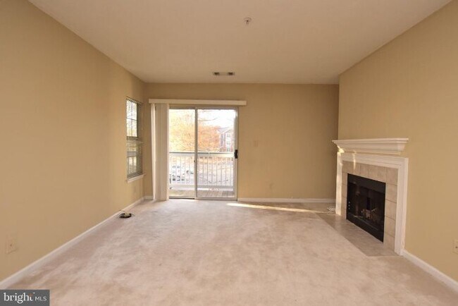 Building Photo - 20311 Beechwood Terrace