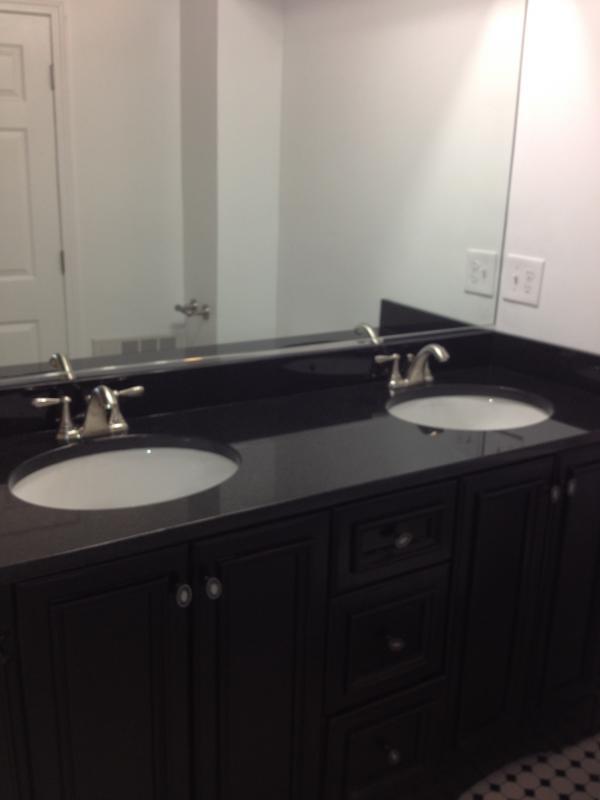 Building Photo - 121 Park Dr