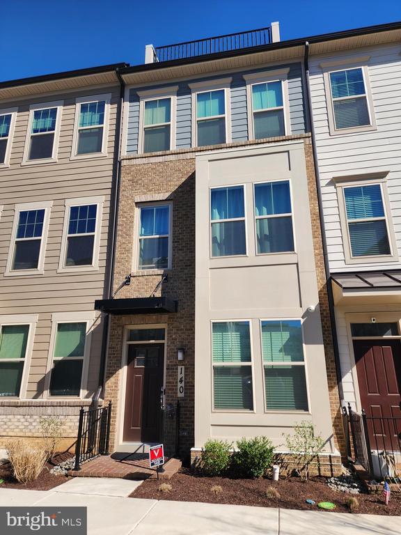 Foto principal - 140 Stowe Dr