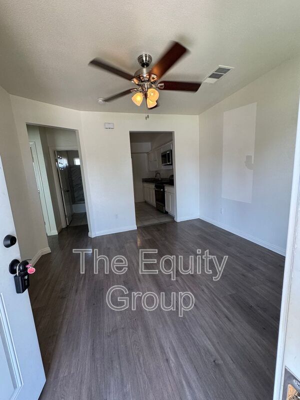 Foto del edificio - 1134 Van Dorsten Ave