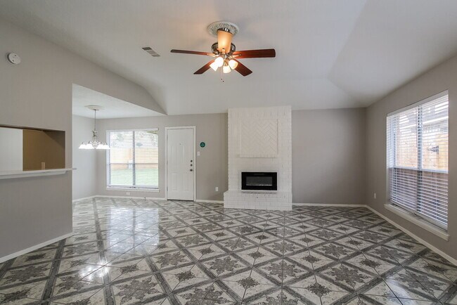 Building Photo - 2138 Pilgrims Point Dr