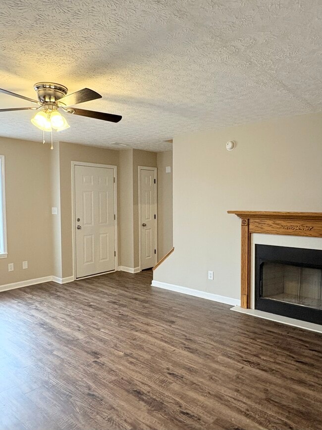 Foto del edificio - 117 Concord Dr