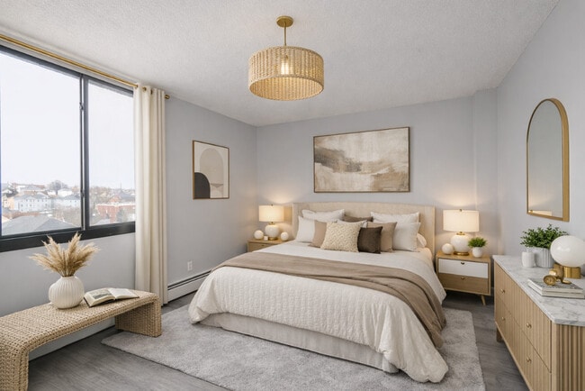 Master Bed Room - Riverview Tower Apartments