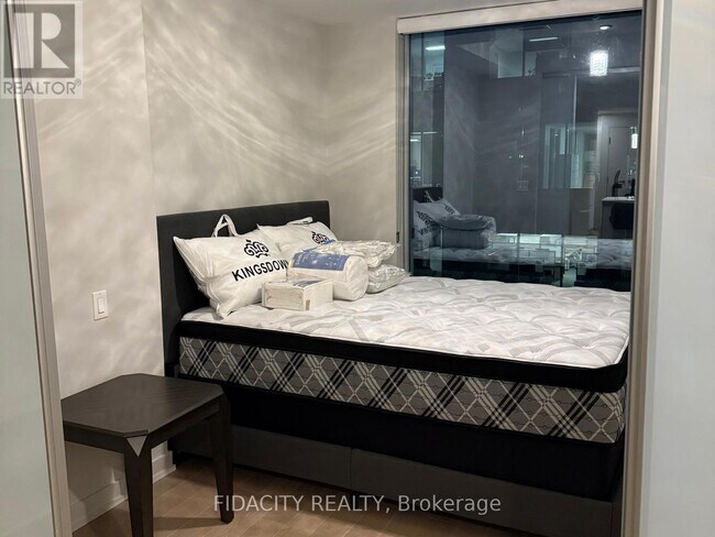 Photo du bâtiment - 101 Queen St