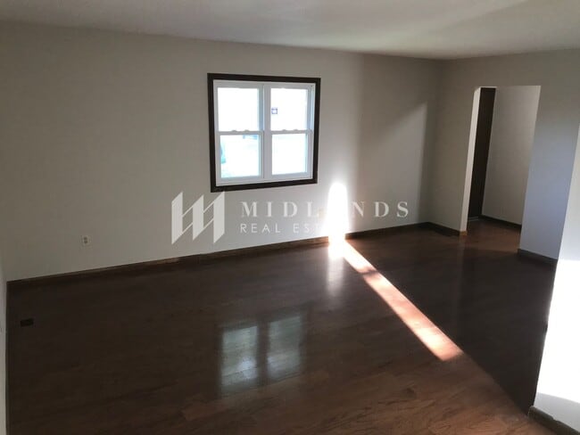 Photo - Aksarben Duplex House