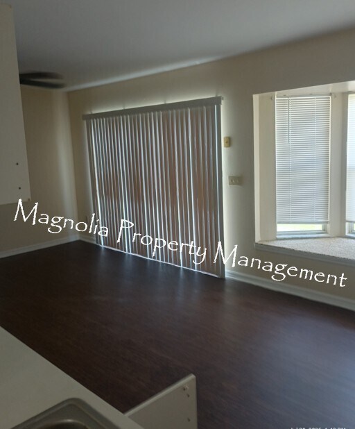 Foto del edificio - 1070 Martin Blvd