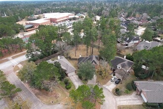 Building Photo - 174 Queenscliff Ct