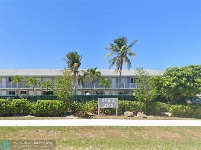 Foto del edificio - 2175 NE 56th St