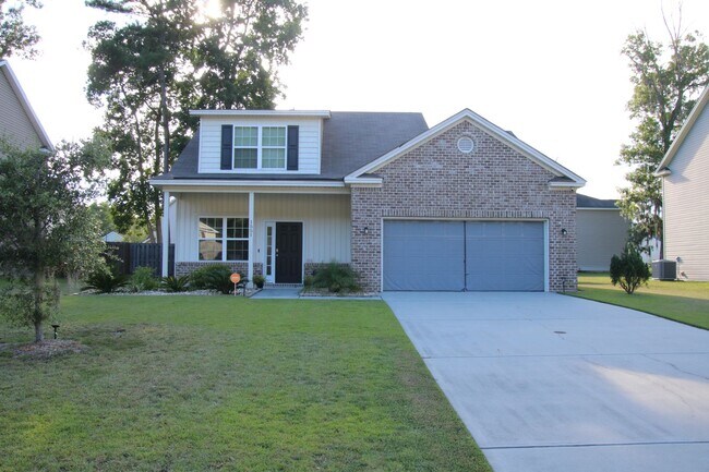 Building Photo - 4 Bdr/2.5 Bth 2048 sqft- Bradley Point - S...
