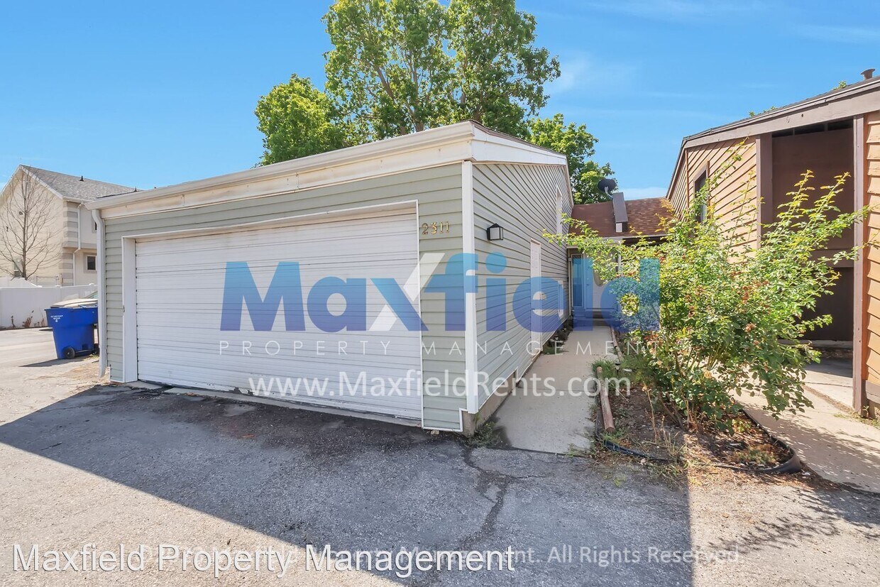 Primary Photo - 3 br, 2 bath House - 2311 W 4130 S