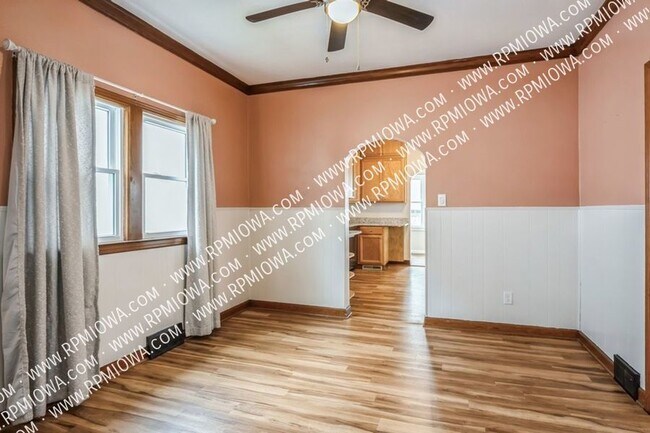 Building Photo - CHARMING BUNGALOW!!! 2 Bedroom, 1 Bathroom...