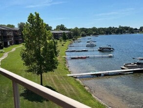 Building Photo - 1924 Klingensmith Rd