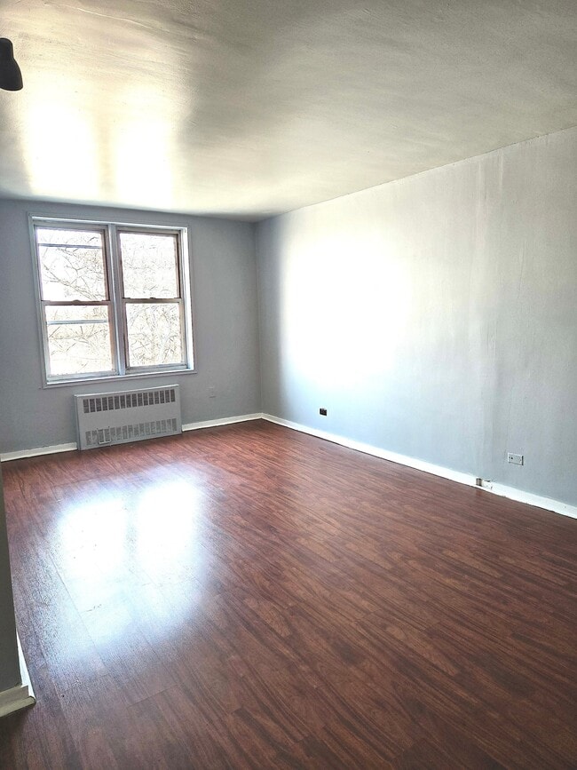 Foto del edificio - 2525 Nostrand Ave