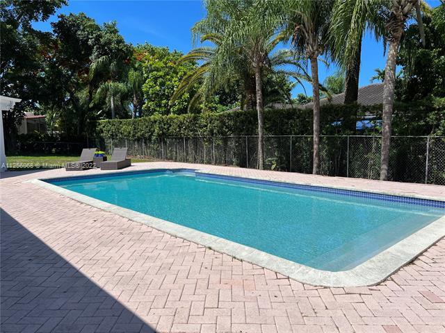 Foto del edificio - 12525 SW 72nd Ave