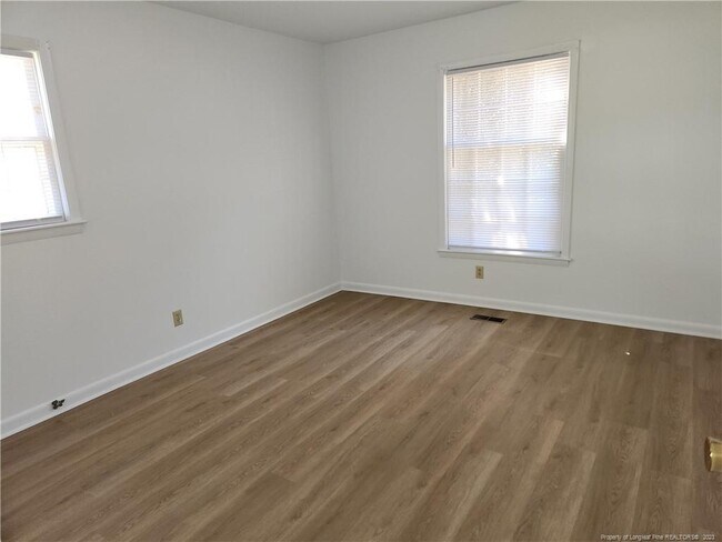 Building Photo - 5318 Sierra Ct