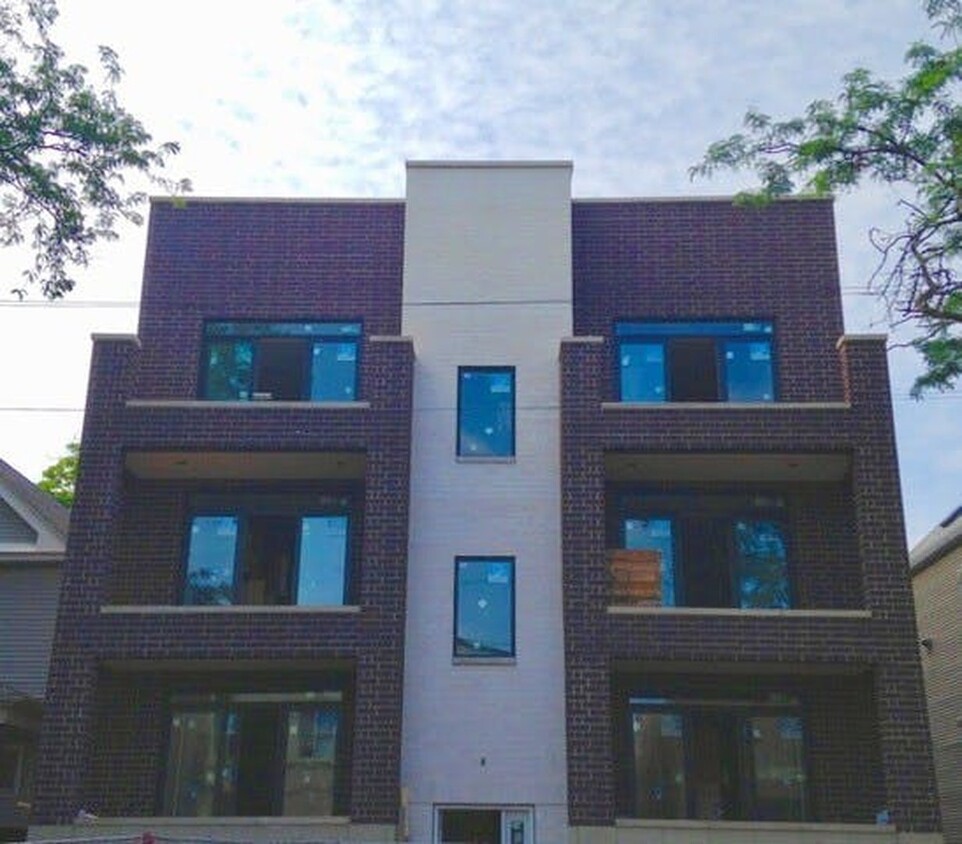 3649 W Belmont Ave, Unit 2E, Chicago, IL 60618 - 739 W Belmont Ave