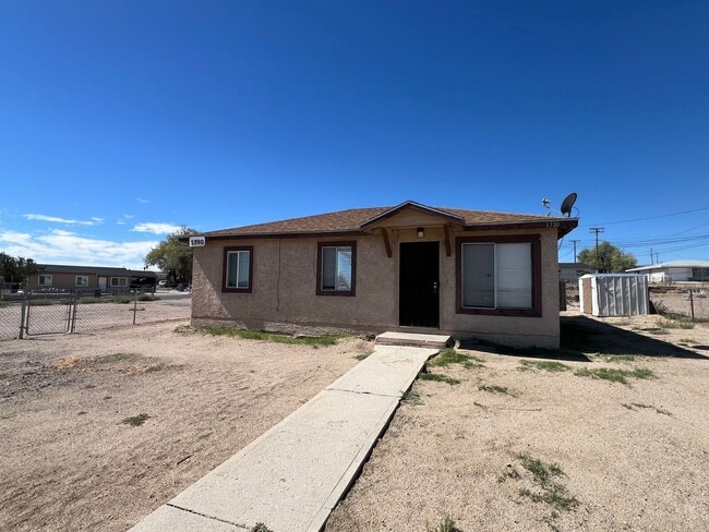 Building Photo - P412