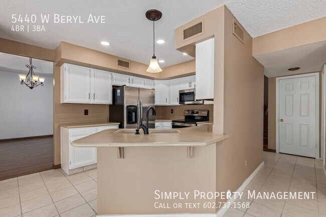 Building Photo - Beautiful 4 Bed 2.5 Bath Home with Pool!