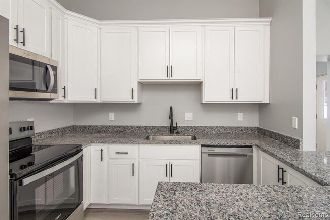 Building Photo - 2455 Crumb Rd