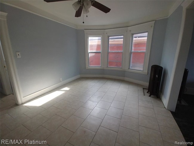 Building Photo - 645 Gladstone Ave