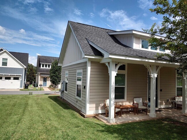 Foto del edificio - 3561 Esplanade Way