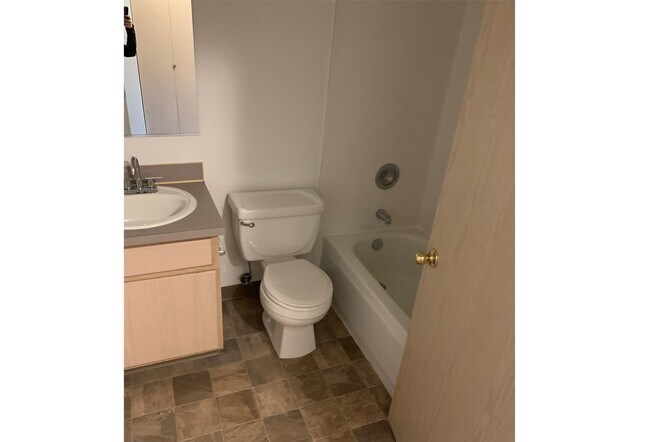 Foto del edificio - 445 Carter Ave