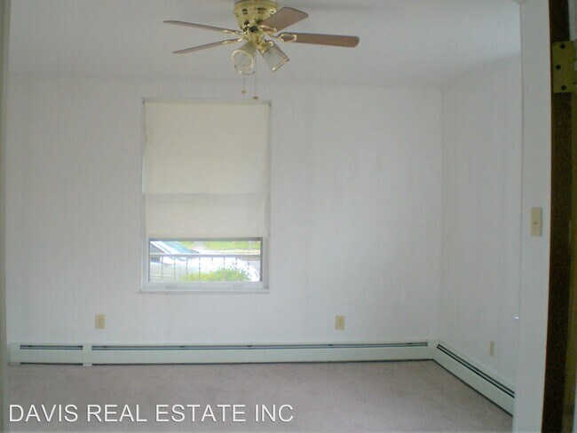 Building Photo - 463 S Fairview St
