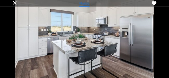 Foto del edificio - 27050 W Hummingbird Ln