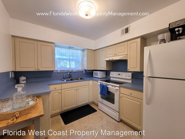 Foto del edificio - 2 br, 1 bath House - 3835 Almeria Ave Apt C1