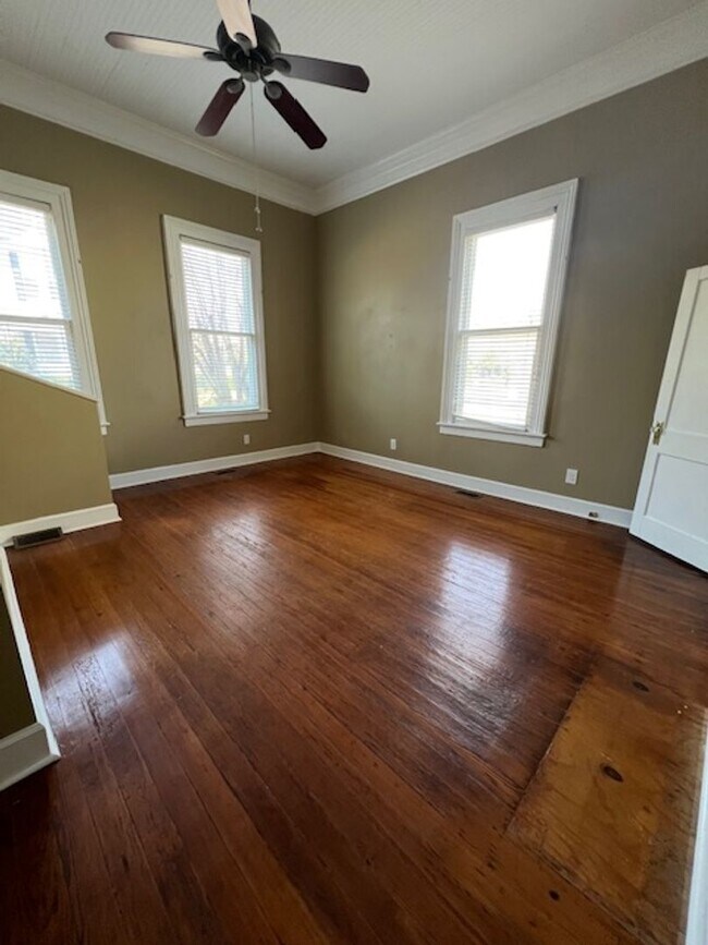 Foto del edificio - 217 Whiteoak Street