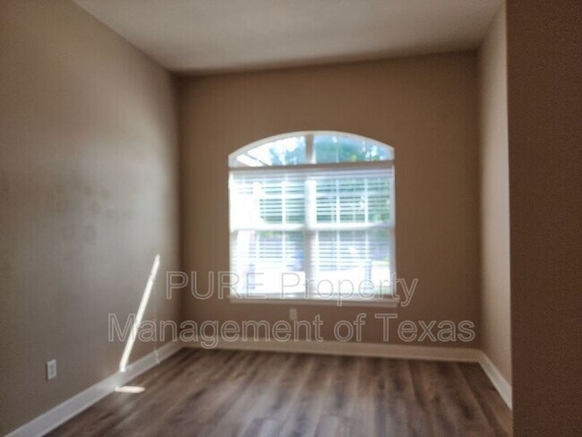 Foto del edificio - 18629 Blue Pond Dr