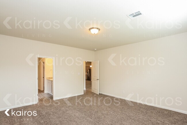 Building Photo - 6709 Tiger Pointe Dr.
