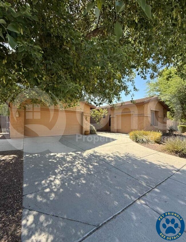 Building Photo - 1341 S Camellia Ct