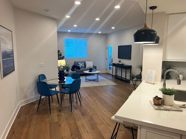 Foto del edificio - Brand New 2 bed 2 bath Townhome Rancho Palos Verdes