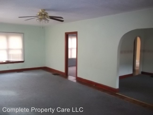 Building Photo - 6200 W County Road 600 S