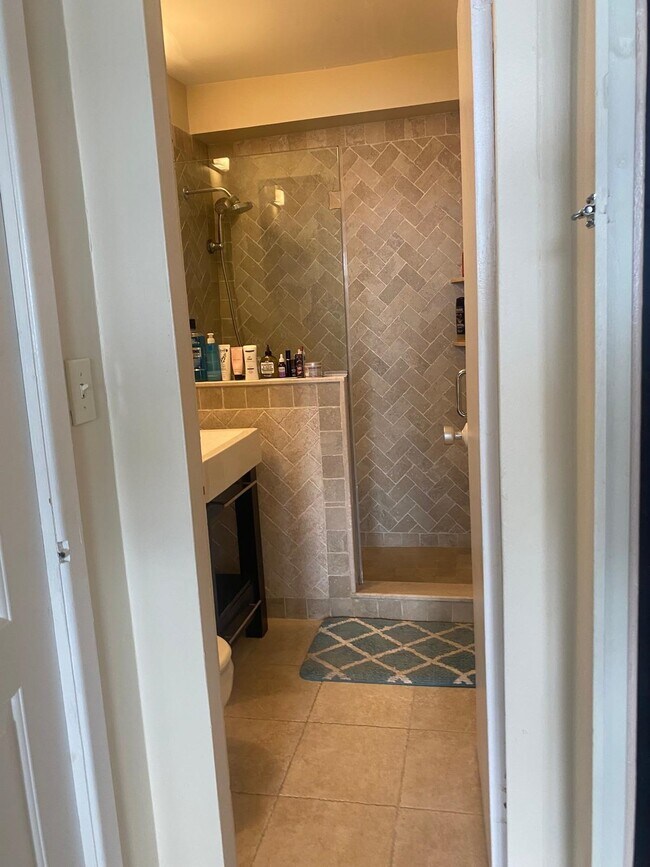 Foto del edificio - 6050 JFK Blvd E