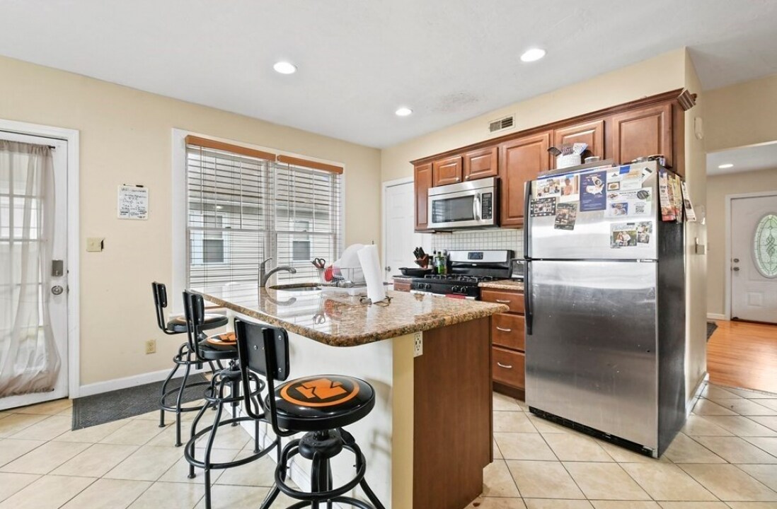 2715 Frazier Ave, Oakland, CA 94605 House Rental in Oakland, CA