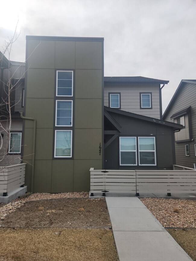 Foto del edificio - 3 bedroom - Victory Ridge Townhome! Near V...