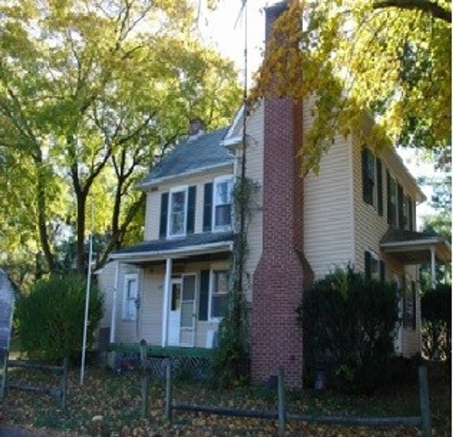 Building Photo - Single Family Home