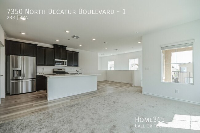 Building Photo - Beautifully renovated 2 bedroom townhome a...