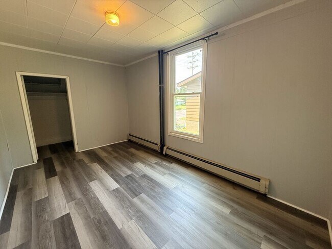 Foto del edificio - 1204 Kenwood Ave