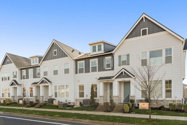 Foto del edificio - Modern 3 Bedroom, 2.5 Bathroom Townhome in South Cooper Mountain