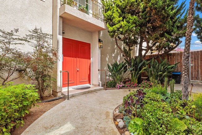 Building Photo - Beautiful & Spacious 1BD/1BA Condo - Walk ...