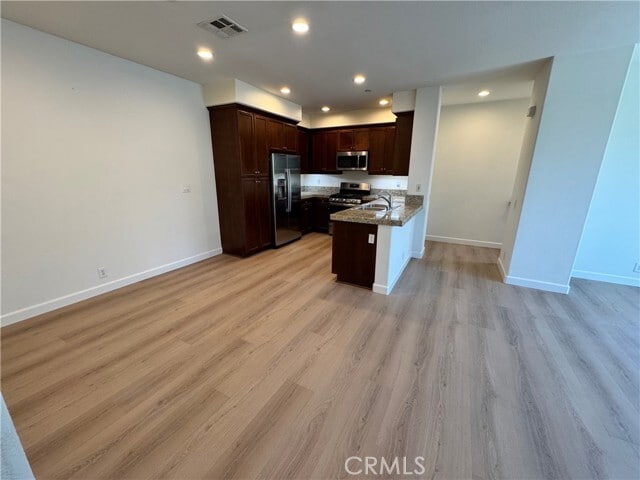 Building Photo - 210 Silk Tree
